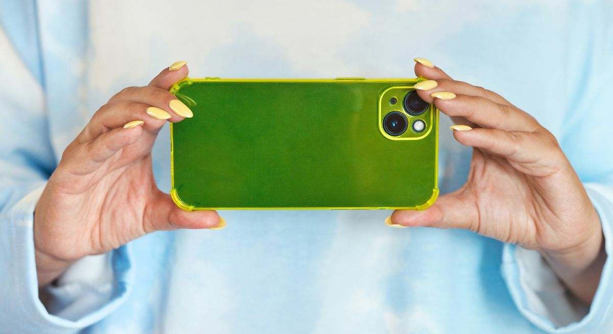 Quita la funda protectora