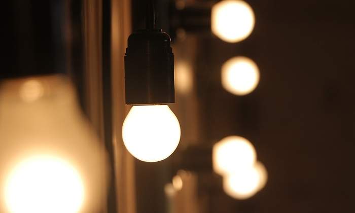light-ge24aa94b8_1280-1.jpg