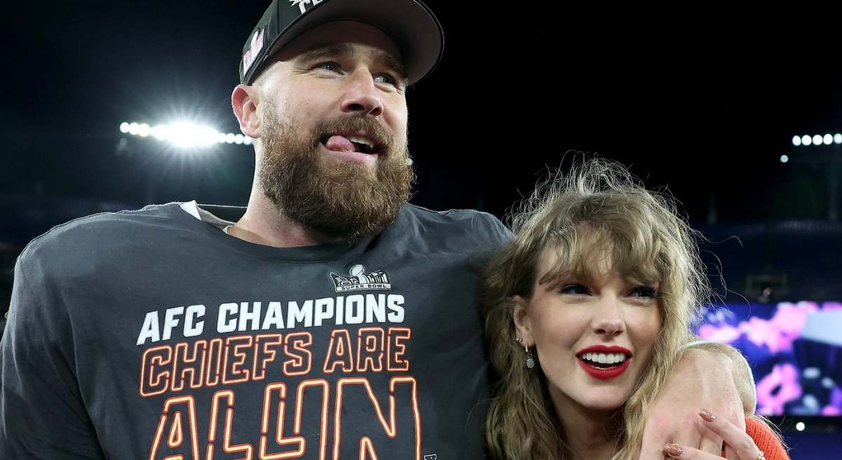 Hay algo que no te han contado de cómo le pidió matrimonio Travis Kelce a Taylor Swift (tras un verano inolvidable)