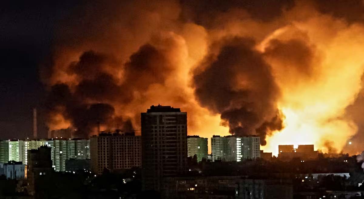 Rusia ataca la sede del Gobierno de Ucrania en Kiev con más de 800 drones