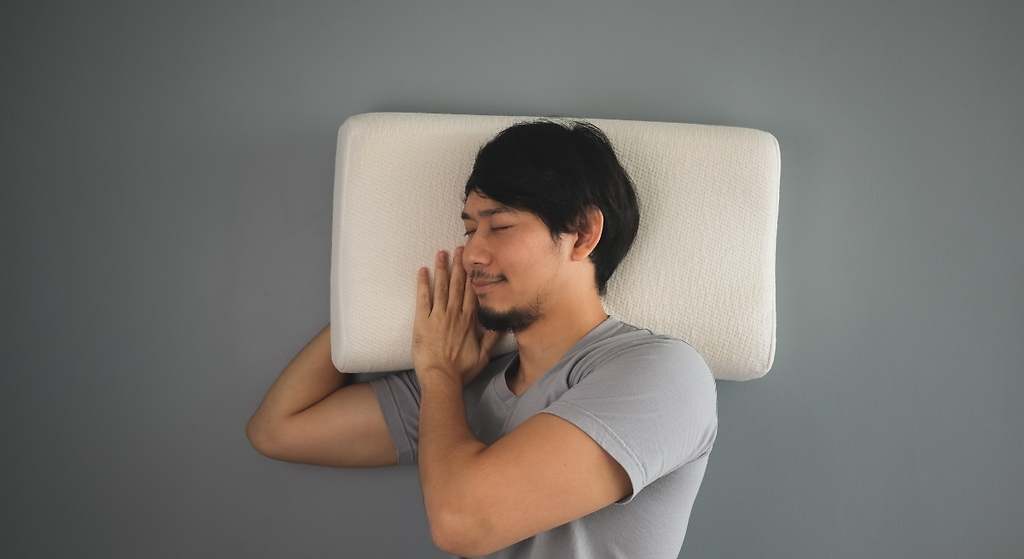 Debajo de la almohada