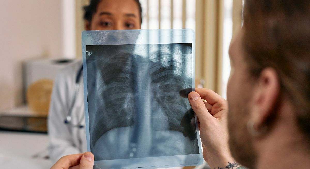 La fruta que ayuda a dormir bien, aporta vitamina B6 y es rica en magnesio