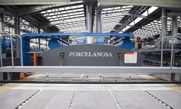 porcelanosa-linea.jpg
