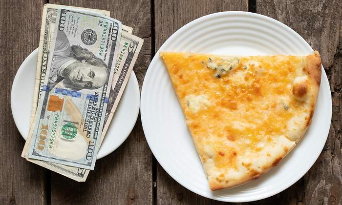 Pizza-dolar-dreamstime.jpg