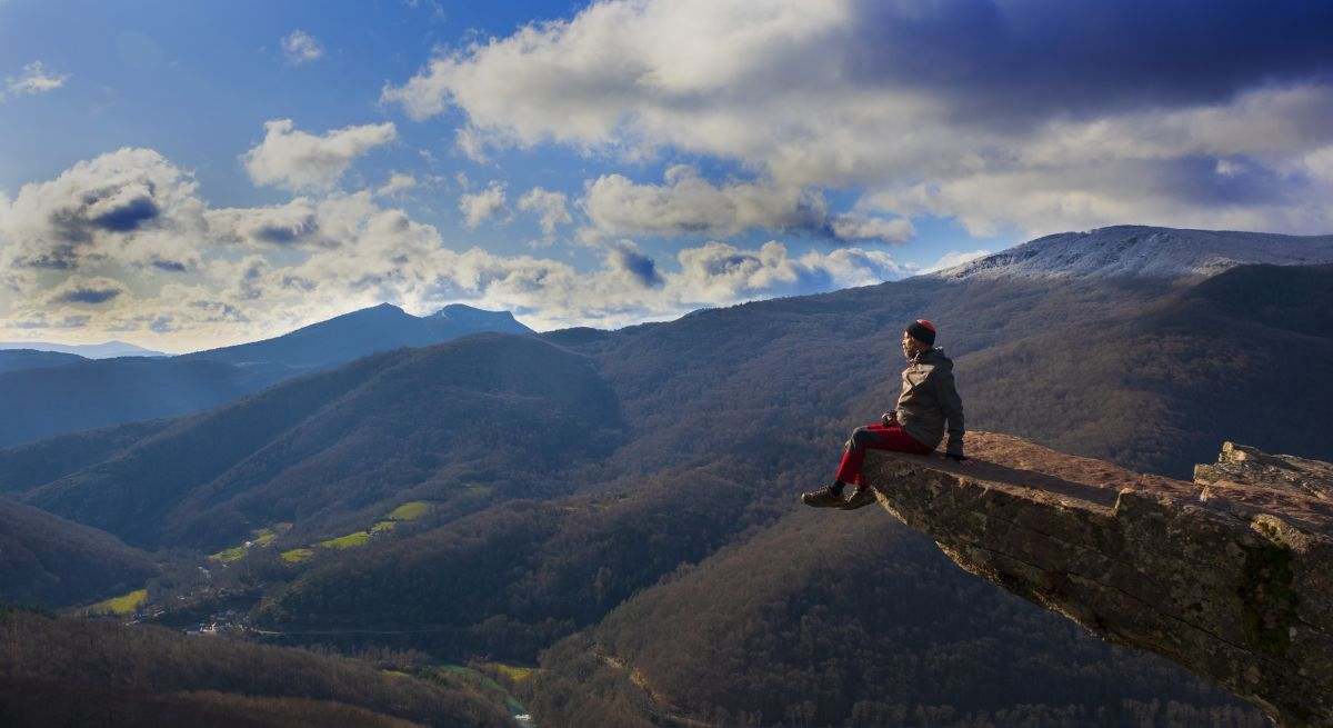 La fácil ruta de senderismo en el corazón de Navarra con la que es posible llegar hasta  la famosa roca de El Rey León 