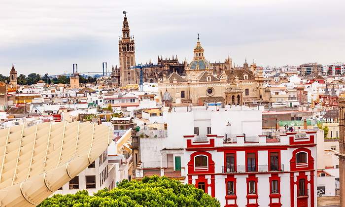 sevilla-giralda-vivienda-dreamstime.jpg