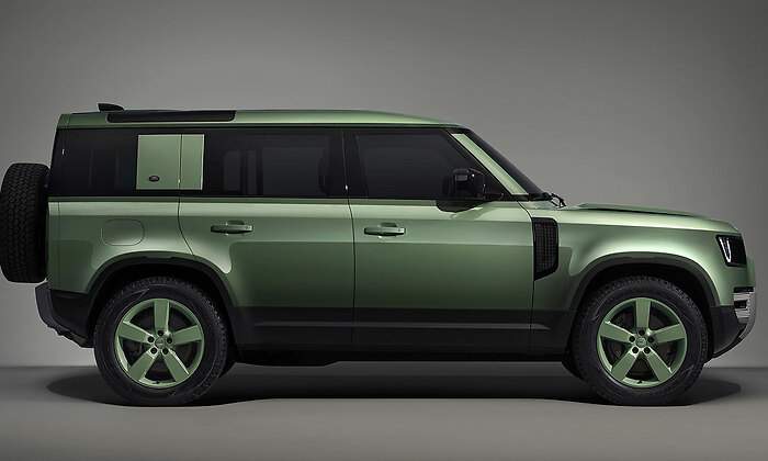 LAND-ROVER_01.jpg