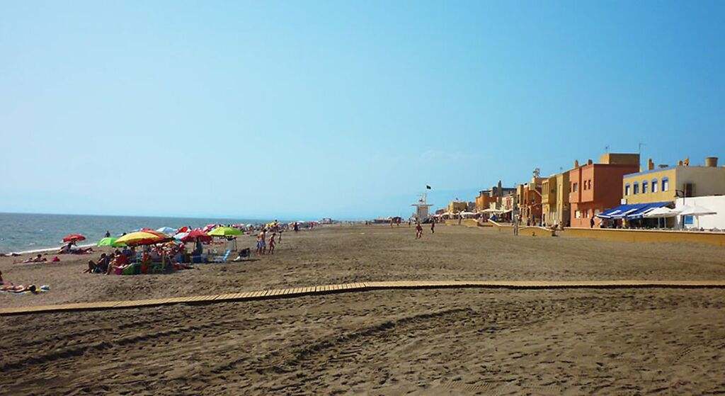 Playa de San Miguel de Cabo de Gata (Cabo de Gata, Almería)