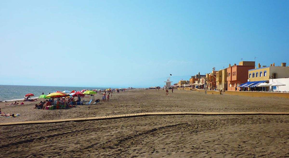 Playa de San Miguel de Cabo de Gata (Cabo de Gata, Almería)