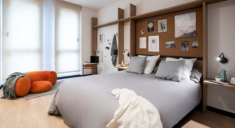 Habitación individual con cocina en Resa Chamartín en Madrid