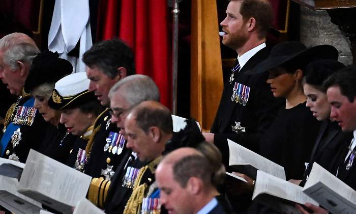funeral-isabel-harry-1200.jpg