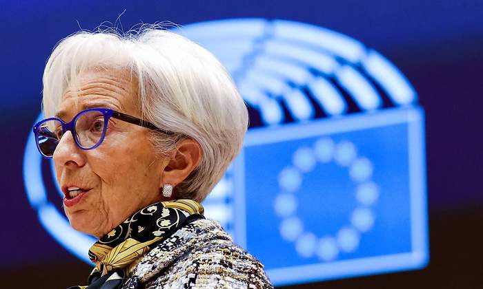 lagarde-parlamento-europeo.jpg
