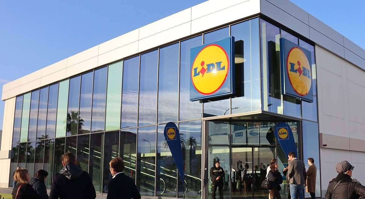 Lidl abre la primera tienda sin alimentación con solo moda, hogar, deporte y bricolaje