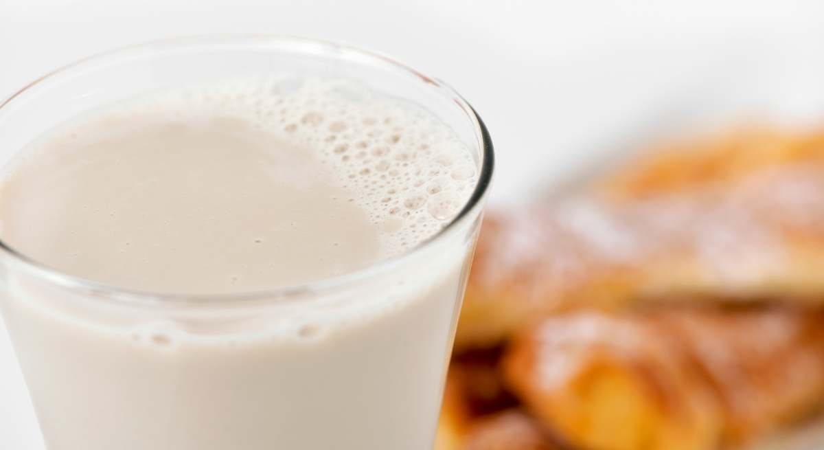 Horchata de chufa casera: fácil, económica y con solo tres ingredientes
