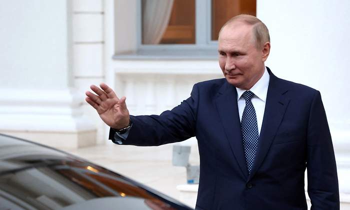 putin-saludo-reuters.jpg