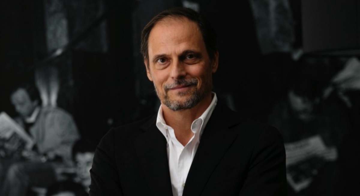 Quién es Jan Martínez Ahrens, el nuevo director de El País y sustituto de Pepa Bueno