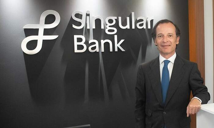 Javier-Marin-Singular-Bank.jpg