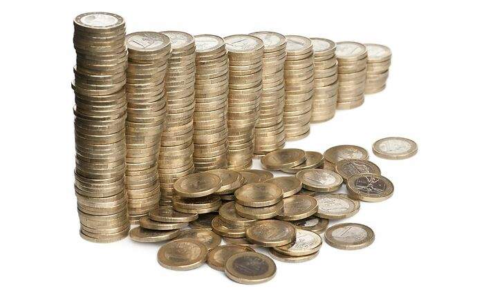 ahorro-dividir-salario-dreamstime.jpg