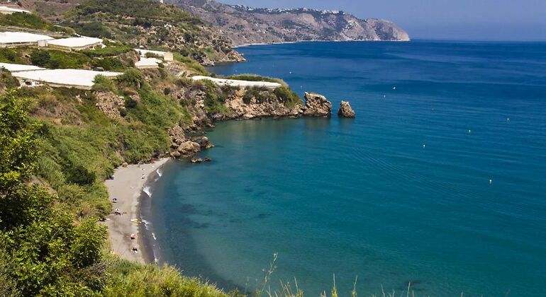 Pequeña cala en la que se grabó Verano Azul