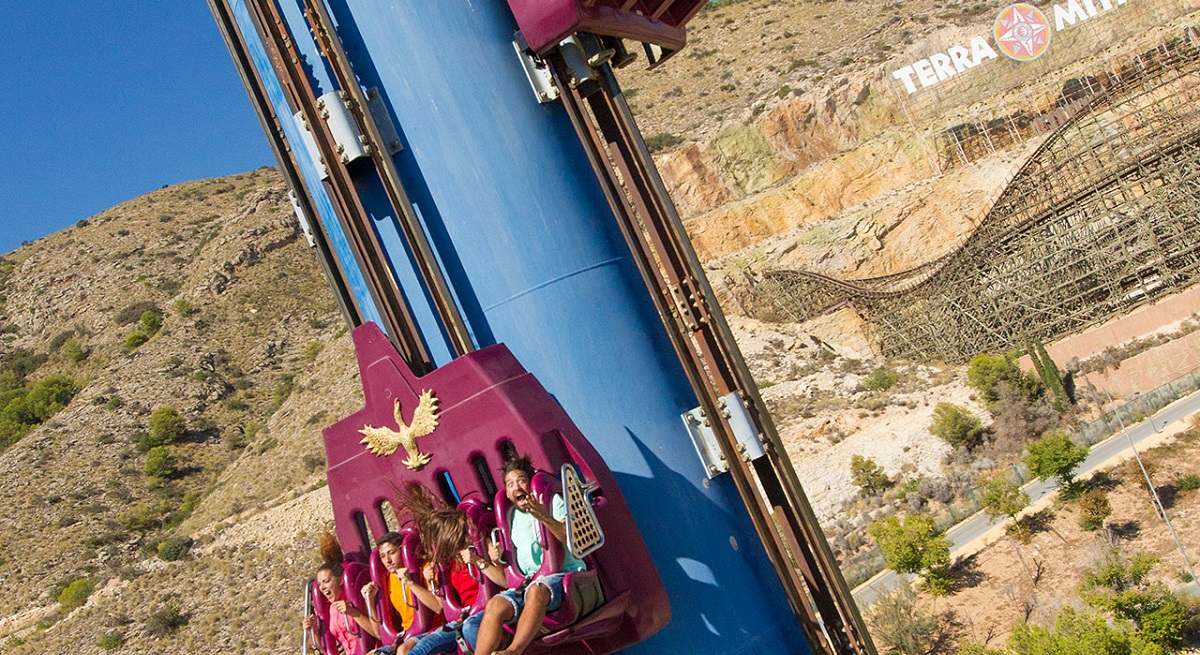 Terra Mítica recorta sus pérdidas a 2,4 millones tras impulsar los ingresos del parque temático un 17%