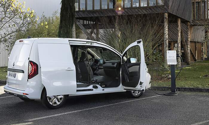 KANGOO-VAN_01.jpg