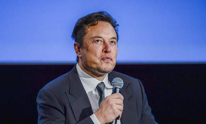 elon-musk-microfono-2022-ep.jpg