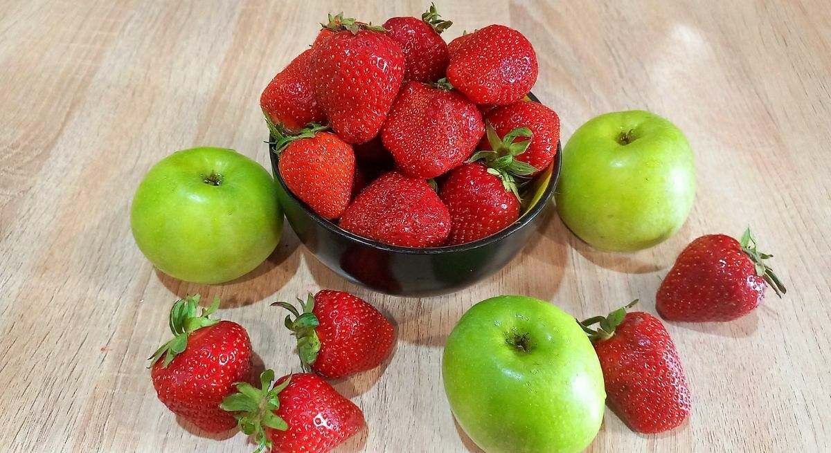 Manzanas o fresas a media mañana