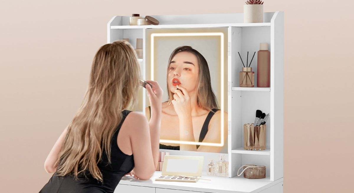 El tocador que todas queremos en nuestro dormitorio: elegante, con luces LED y rebajado