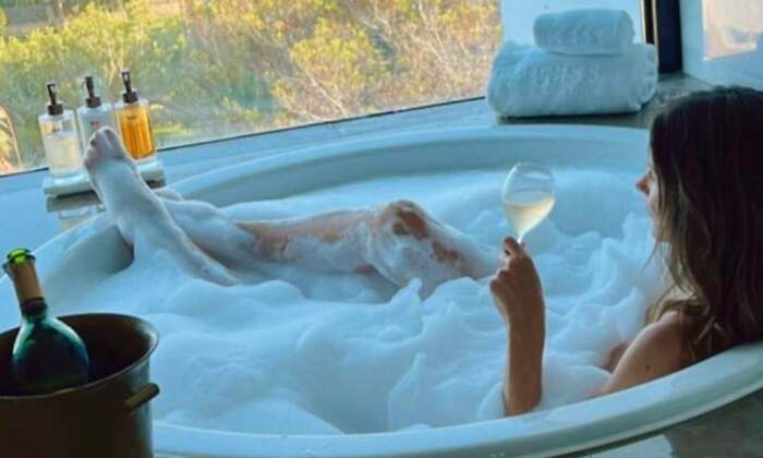 esther-jacuzzi-1200-1.jpg