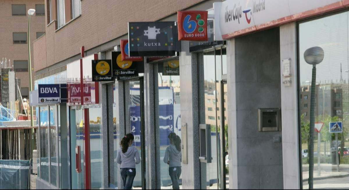 Los inversores recogen beneficios en la banca, que ya cede un 4% desde máximos