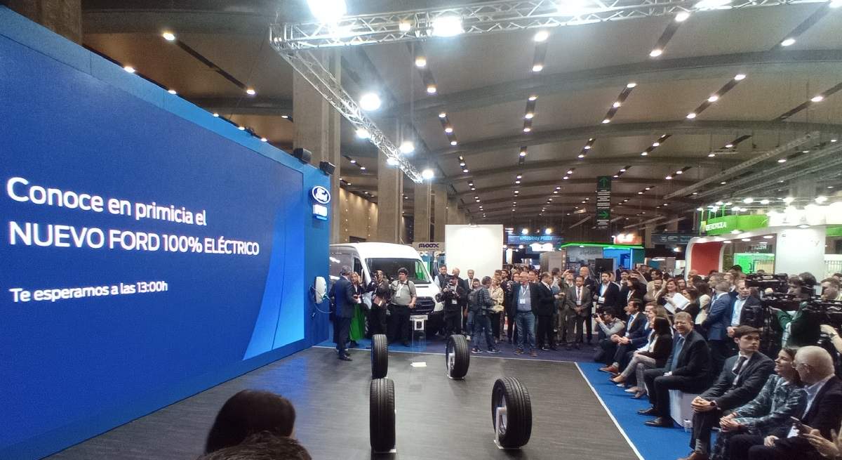 Ford Almussafes compara la electrificación con la revolución del ‘smartphone’ para la telefonía
