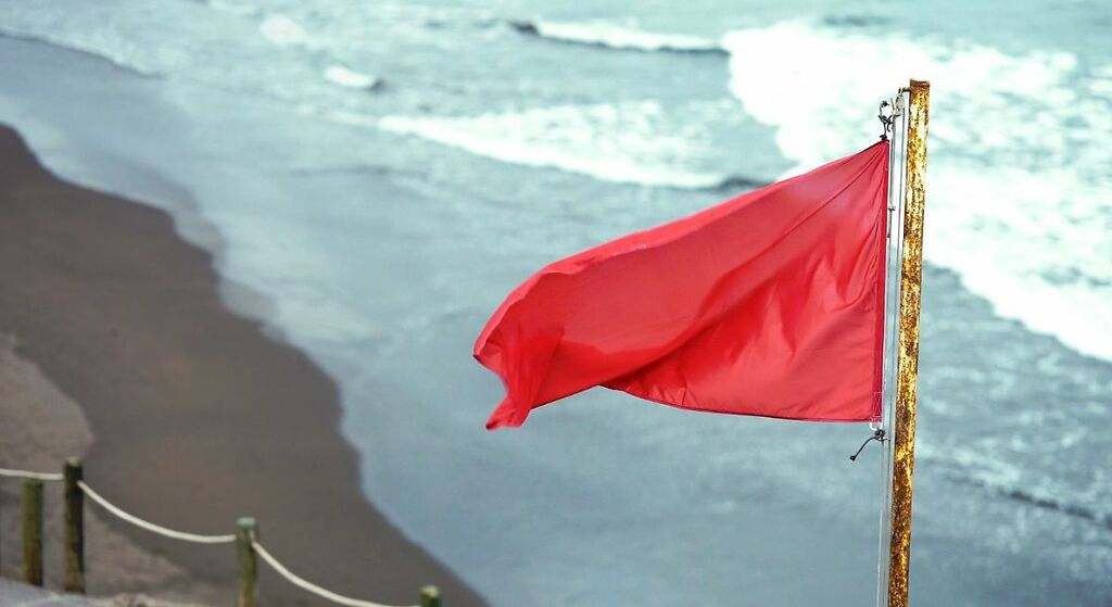 Bañarse con bandera roja