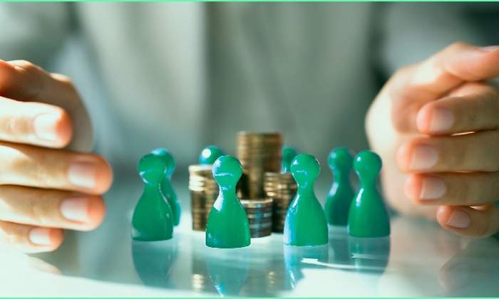 crowdfunding_dreamstime-1.jpg