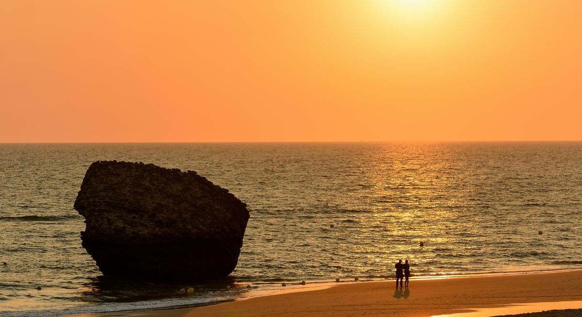 La playa más larga de España y la tercera del mundo: un paraíso natural que tiene 28 kilómetros
