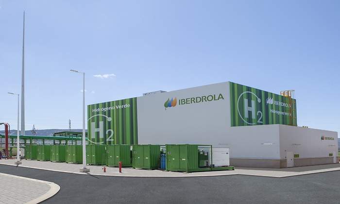 Planta-de-Iberdrola-en-Puertollano-electrolizador.jpg