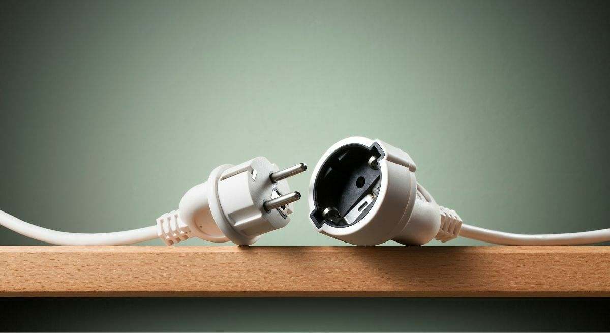Por qué hay que desconectar estos electrodomésticos antes de irse de vacaciones y para qué sirve