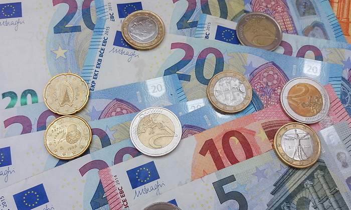 euro-dreamstime-1200.jpg