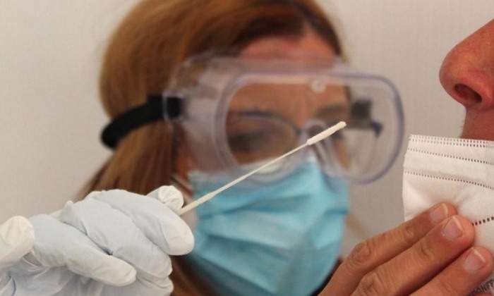EuropaPress_4228046_pcr_antigeno_prueba_covid_coronavirus-1.jpg
