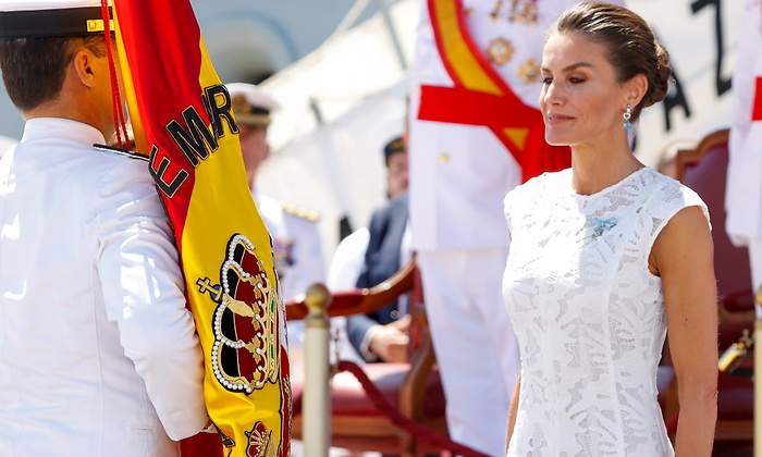 letizia-bandera-espana-1200.jpg