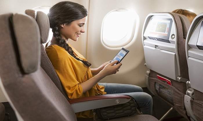 1200-x-655-Pasajera-de-avion-eE.jpg