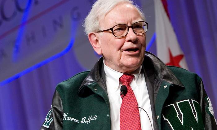Warren-Buffett-alamy.jpg