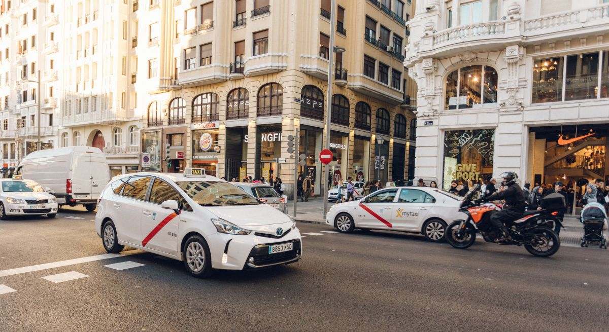Madrid extends the deadline for taxis with the maximum years of age to continue circulating in the capital