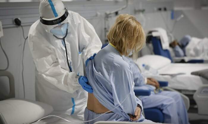 EuropaPress_4544885_nota_uclm_vacunas_frente_covid_19_protegen_ingreso_hospitalario_necesidad-1.jpg