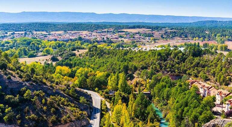 Parque natural de la Serranía de Cuenca muy verde y con numerosos árboles
