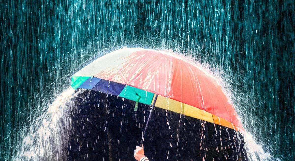 El significado de estar triste por el mal tiempo, según una psicóloga