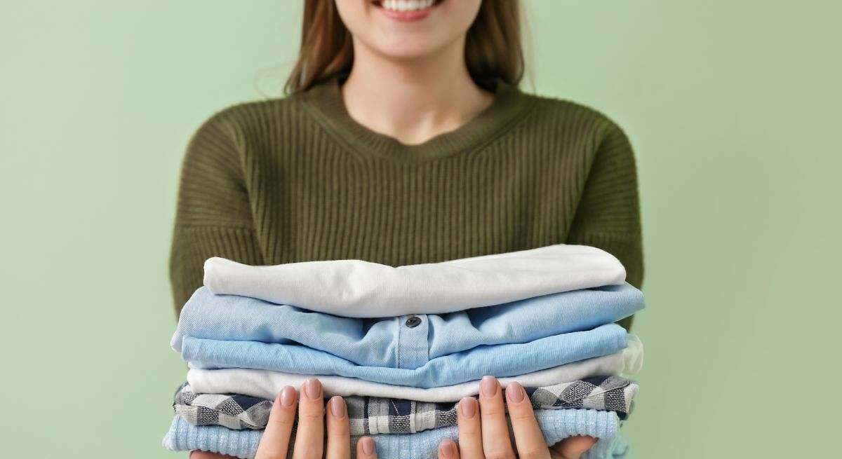 Gotas de cera en la ropa
