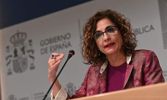 montero-impuestos-29sept22-efe.jpg