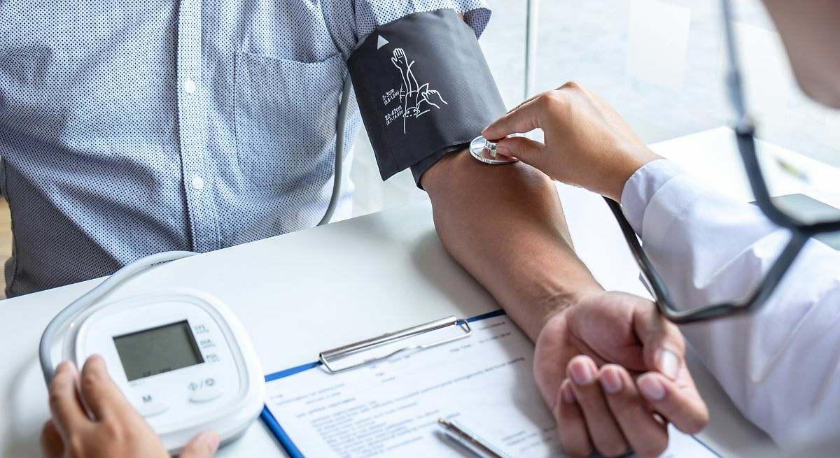 Ayuda a controlar la presión arterial