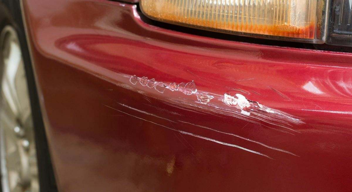 El truco más sencillo para quitar rayones del coche de forma casera