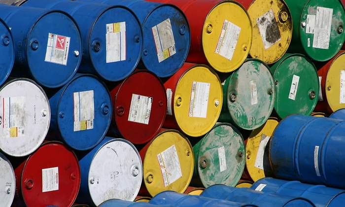 petroleo-barriles-dreamstime.jpg
